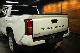2024 TOYOTA TACOMA photo 6