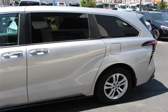 2021 TOYOTA SIENNA photo 6