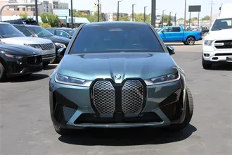 2024 BMW IX photo 2