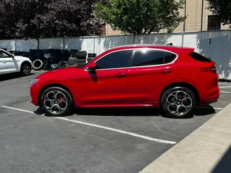 2020 Alfa Romeo Stelvio Ti photo 4