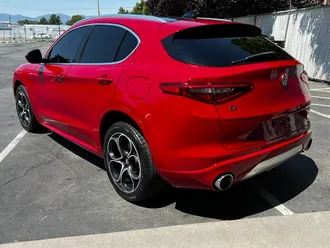 2020 Alfa Romeo Stelvio Ti photo 5