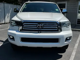 2019 Toyota Sequoia Platinum photo 2