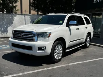 2019 Toyota Sequoia Platinum photo 3