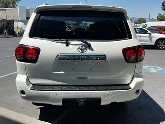 2019 Toyota Sequoia Platinum photo 6