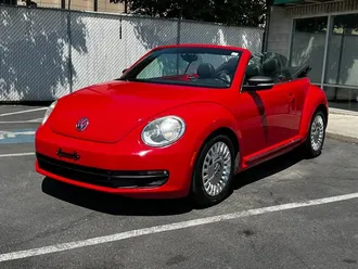 2016 Volkswagen Beetle Convertible 1.8T S PZEV photo 3
