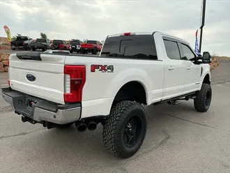 2017 Ford F-250 Lariat photo 3