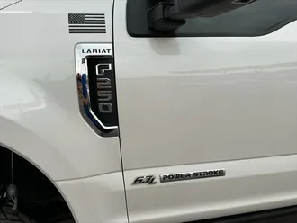 2017 Ford F-250 Lariat photo 5