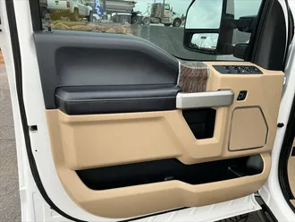 2017 Ford F-250 Lariat photo 6