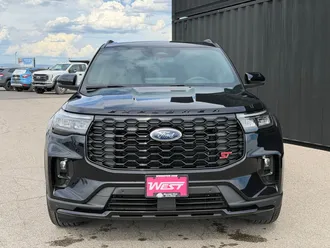 2026 Ford Explorer photo 2