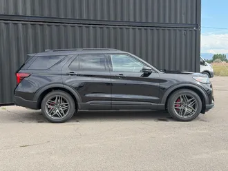 2026 Ford Explorer photo 6