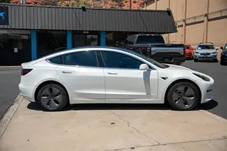 2020 Tesla Model 3 photo 3