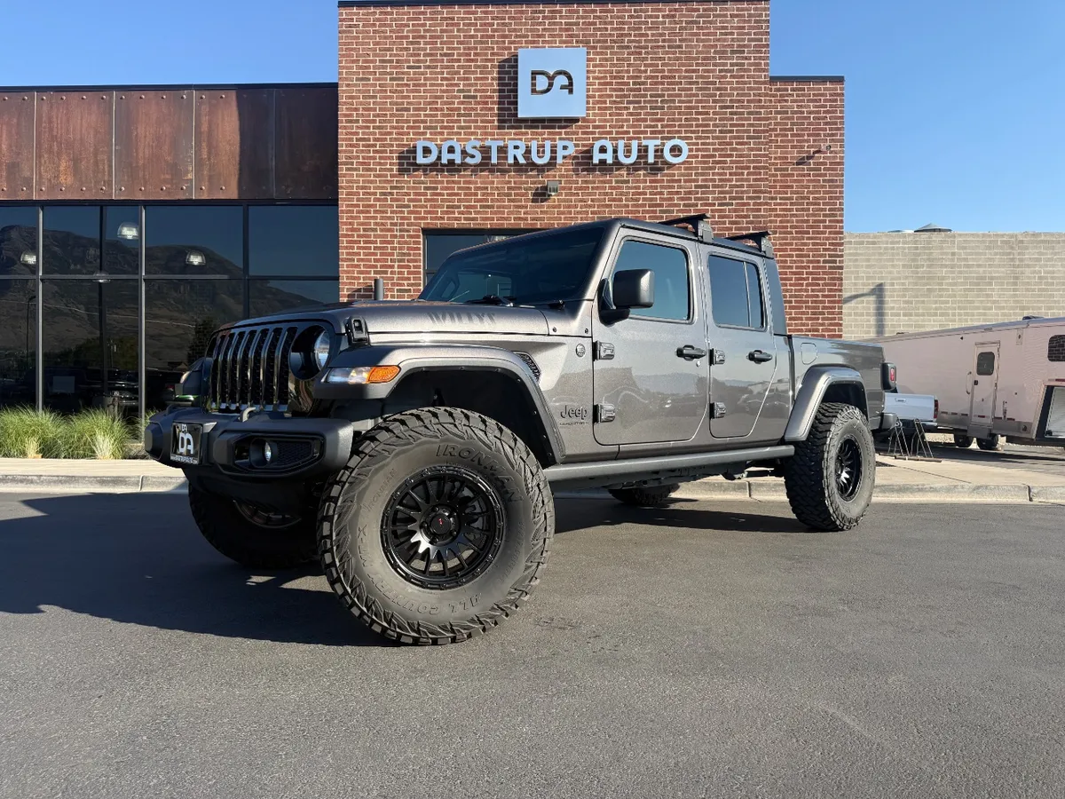 2023 Jeep Gladiator Willys 4x4