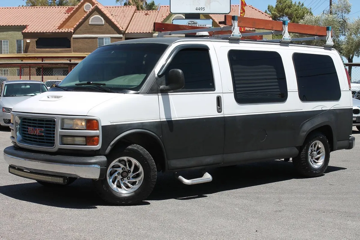 2000 GMC Savana 1500 3dr Cargo 135 in. WB
