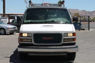 2000 GMC Savana photo 2