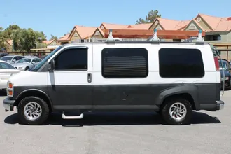 2000 GMC Savana photo 4