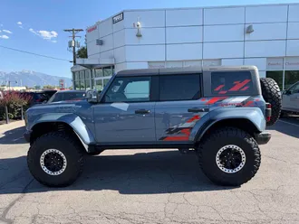 2024 Ford Bronco photo 2