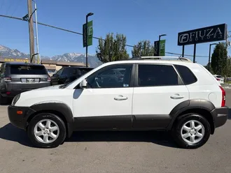 2005 Hyundai Tucson photo 3