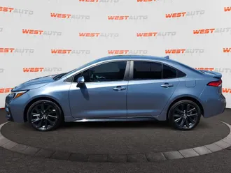 2025 Toyota Corolla photo 2