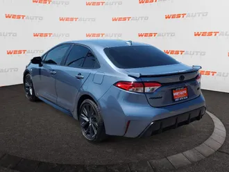 2025 Toyota Corolla photo 3