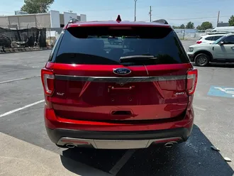 2017 Ford Explorer XLT photo 6