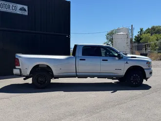 2027 Ram 3500 photo 5
