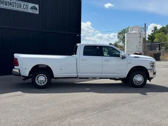2027 Ram 3500 photo 5