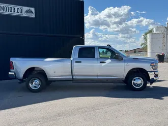 2027 Ram 3500 photo 5