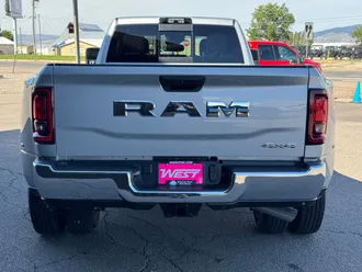 2027 Ram 3500 photo 7