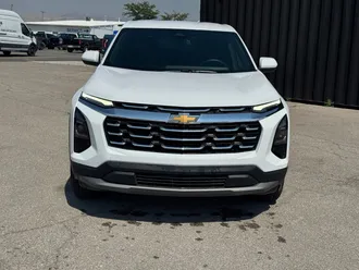 2026 Chevrolet Equinox photo 2