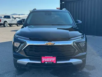 2026 Chevrolet TrailBlazer photo 2