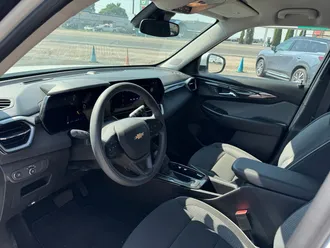 2025 Chevrolet TrailBlazer photo 6