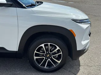 2025 Chevrolet TrailBlazer photo 3