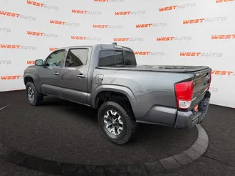 2022 Toyota Tacoma photo 3
