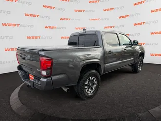 2022 Toyota Tacoma photo 5