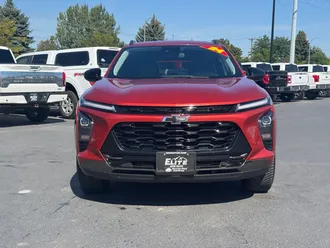 2024 Chevrolet Trax photo 2