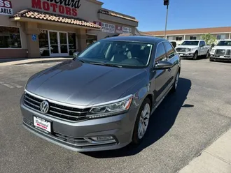 2017 Volkswagen Passat photo 2