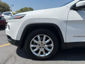 2015 Jeep Cherokee photo 5