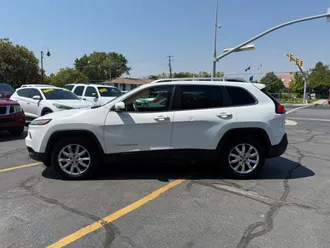 2015 Jeep Cherokee photo 6