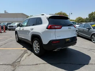 2015 Jeep Cherokee photo 7