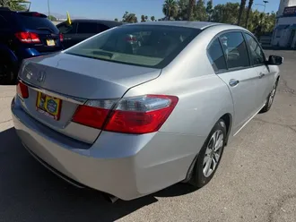 2013 Honda Accord photo 2