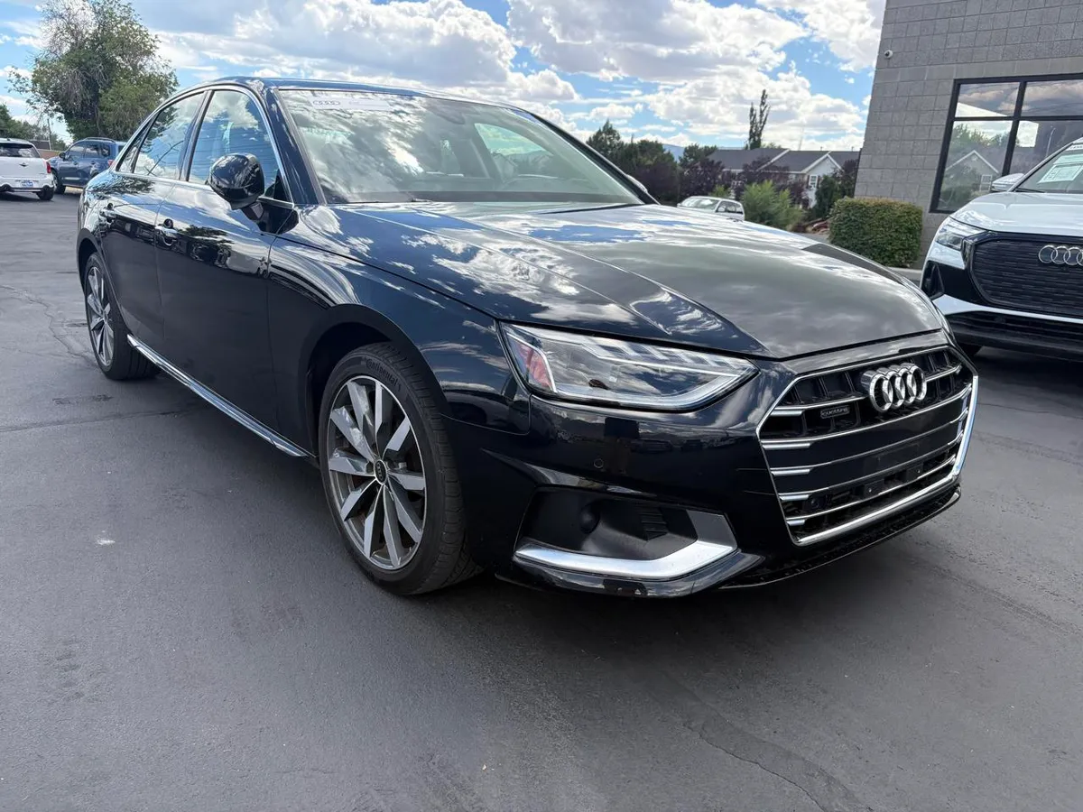 2023 Audi A4 Sedan Premium 40 TFSI quattro