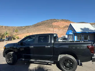 2019 Nissan Titan photo 6