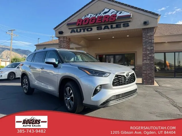 2022 Toyota Highlander XLE Sport Utility 4D