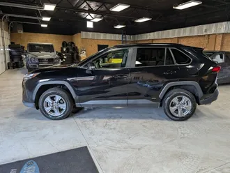 2023 Toyota RAV4 Hybrid LE photo 7