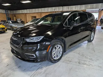 2025 Chrysler Pacifica Select photo 5