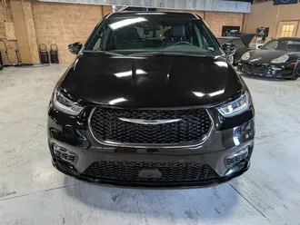 2025 Chrysler Pacifica Select photo 6