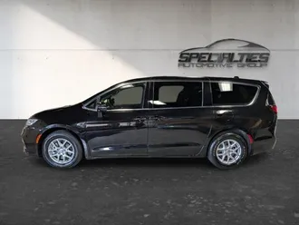2025 Chrysler Pacifica Select photo 7