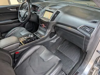 2020 Ford Edge ST photo 4