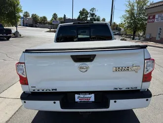 2018 Nissan Titan Crew Cab photo 6