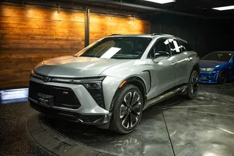 2024 CHEVROLET BLAZER EV photo 2